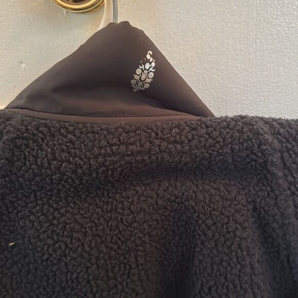 Free people black Sherpa fleece small - Picture 4 of 5